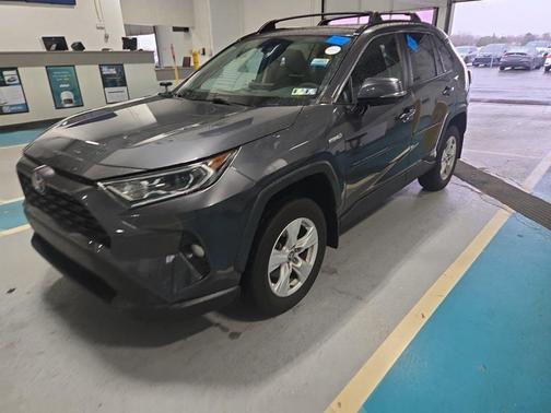 2021 Toyota RAV4 Hybrid XLE