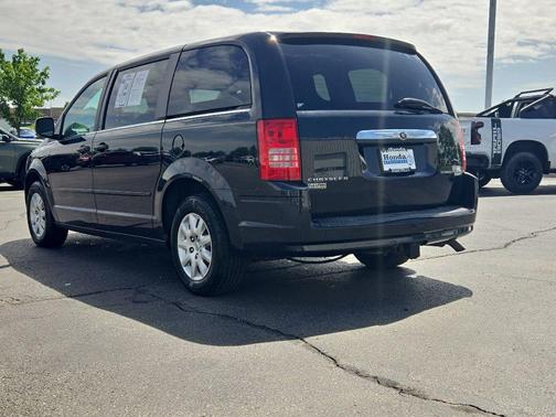 Brilliant Black 2010 Chrysler Town & Country LX