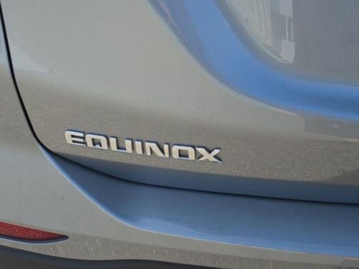 Sterling Gray Metallic 2023 Chevrolet Equinox 1LT