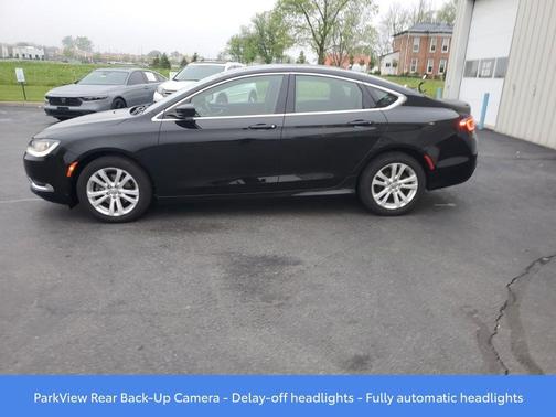 2016 Chrysler 200 Limited