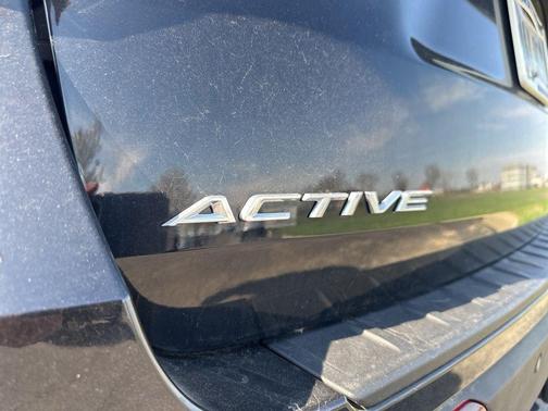 Agate Black Metallic 2025 Ford Explorer Active