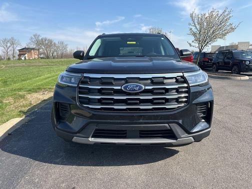 Agate Black Metallic 2025 Ford Explorer Active