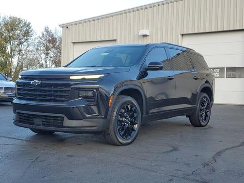 2024 Chevrolet Traverse LT