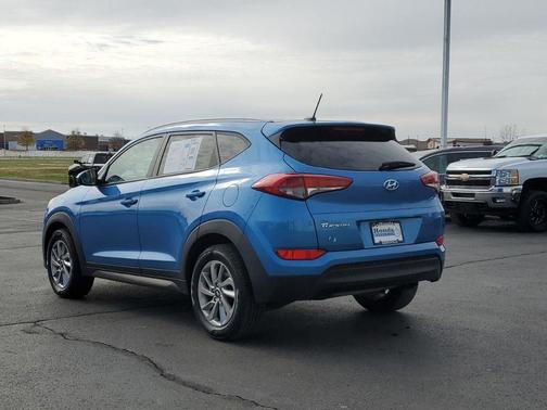 2016 Hyundai TUCSON SE