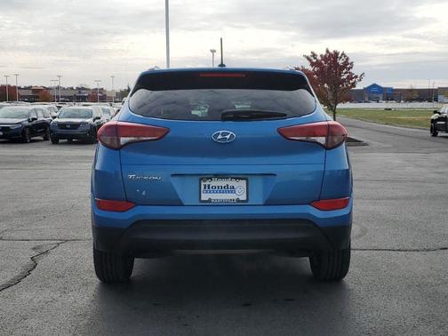 2016 Hyundai TUCSON SE