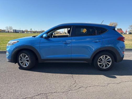 2016 Hyundai TUCSON SE