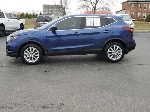 2022 Nissan Rogue Sport S