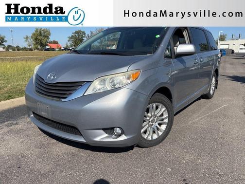 2013 Toyota Sienna XLE