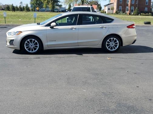 2019 Ford Fusion Hybrid SE