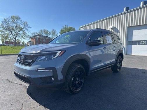 Sonic Gray Pearl 2022 Honda Pilot TrailSport