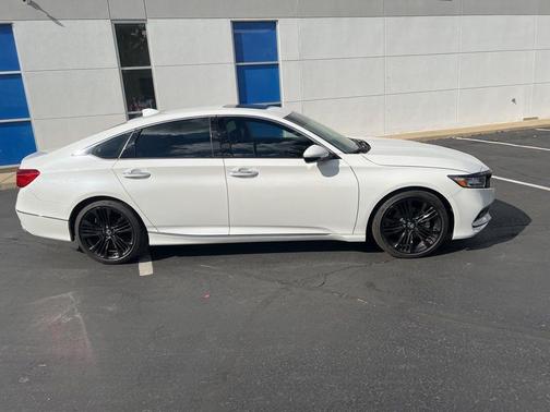 2020 Honda Accord Touring 2.0T