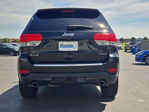 Brilliant Black Crystal Pearlcoat 2014 Jeep Grand Cherokee Limited