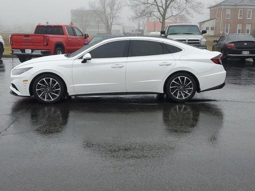 2022 Hyundai SONATA Limited