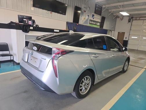 2017 Toyota Prius Two