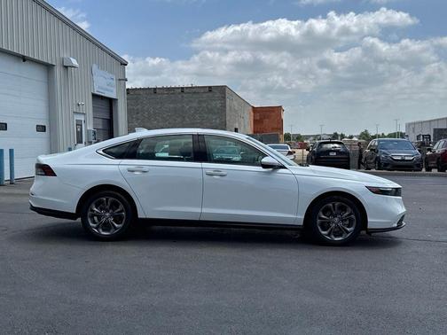 Platinum White Pearl 2024 Honda Accord EX