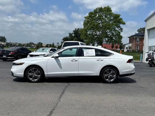 Platinum White Pearl 2024 Honda Accord EX