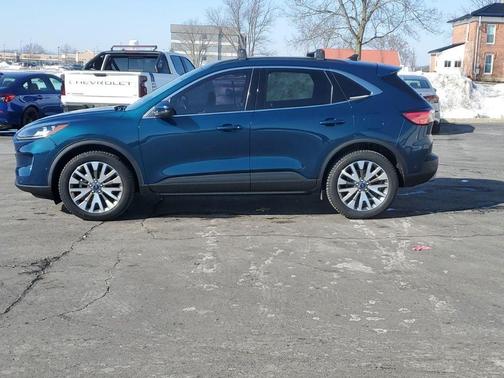 2020 Ford Escape Titanium Hybrid