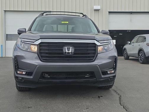 Modern Steel Metallic 2023 Honda Ridgeline RTL