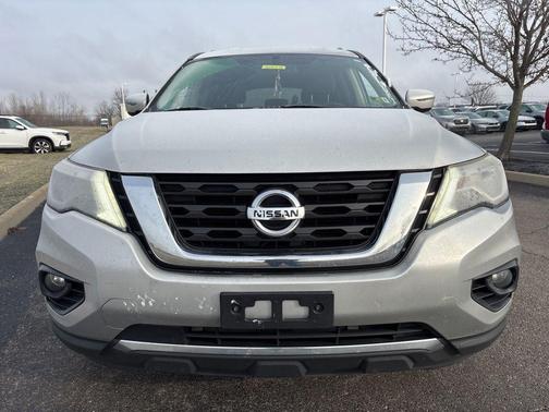 2019 Nissan Pathfinder SV