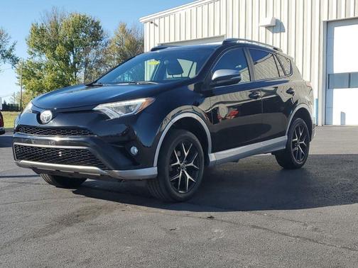 2017 Toyota RAV4 SE