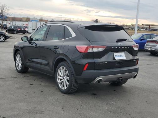 2022 Ford Escape Titanium
