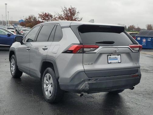2023 Toyota RAV4 LE