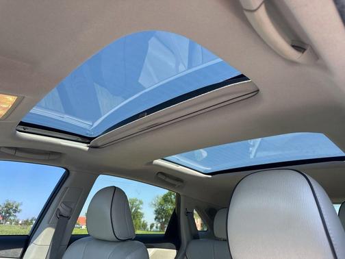 Blizzard Pearl 2013 Toyota Venza Limited