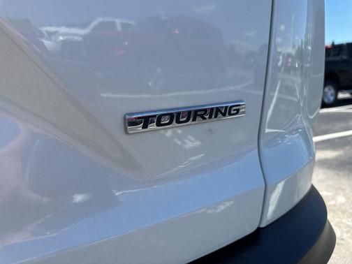White Diamond Pearl 2018 Honda CR-V Touring