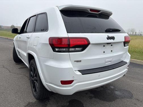 2022 Jeep Grand Cherokee WK Laredo