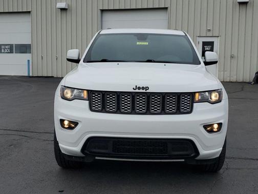 2022 Jeep Grand Cherokee WK Laredo