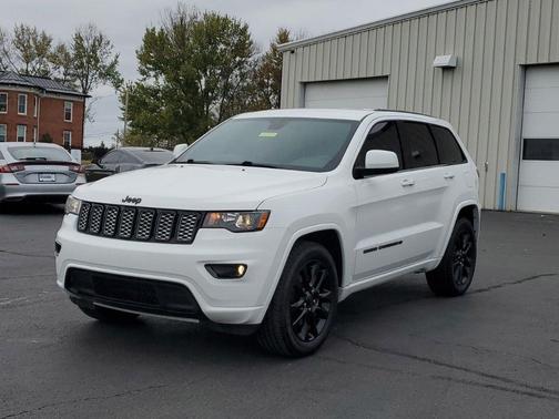 2022 Jeep Grand Cherokee WK Laredo