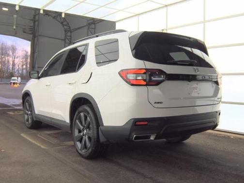 2025 Honda Pilot Sport