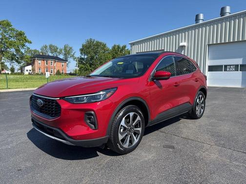 Rapid Red Metallic Tinted Clearcoat 2025 Ford Escape Platinum