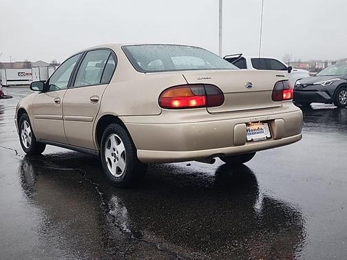 2005 Chevrolet Classic Base