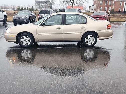 2005 Chevrolet Classic Base