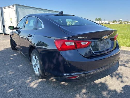 Blue Velvet Metallic 2017 Chevrolet Malibu 1LS