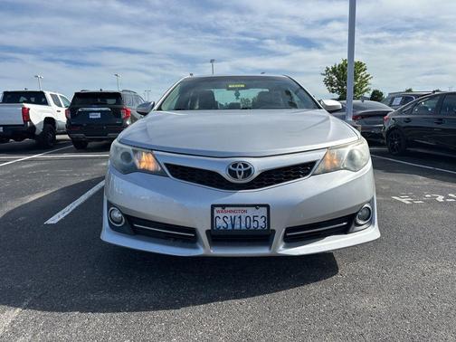 Classic Silver Metallic 2012 Toyota Camry SE