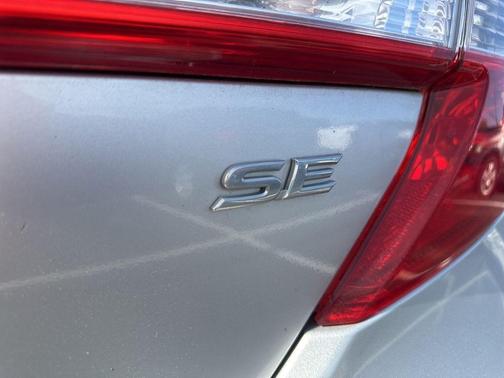Classic Silver Metallic 2012 Toyota Camry SE