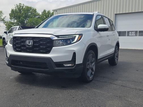 Platinum White Pearl 2023 Honda Passport EX-L