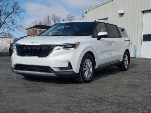 2023 Kia Carnival LX