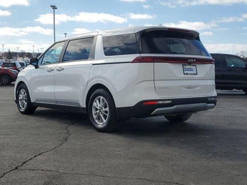 2023 Kia Carnival LX