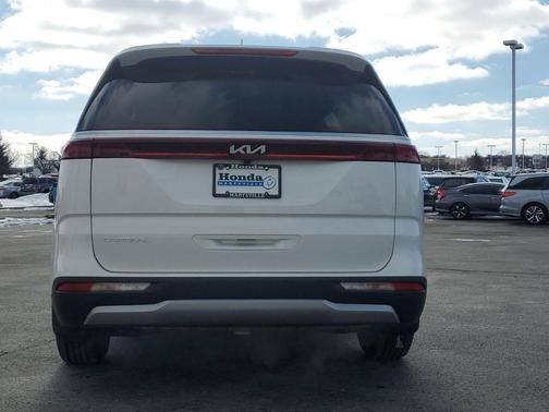 2023 Kia Carnival LX
