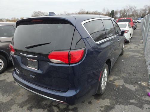 2020 Chrysler Pacifica Touring