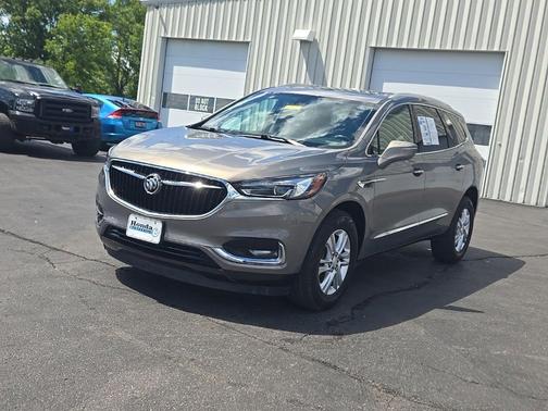 Pepperdust Metallic 2019 Buick Enclave Essence