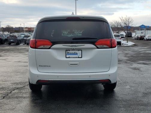 2018 Chrysler Pacifica Touring Plus