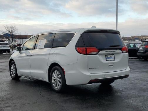 2018 Chrysler Pacifica Touring Plus