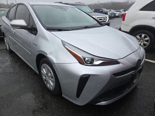 2022 Toyota Prius LE