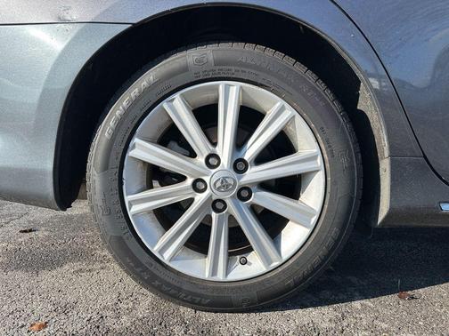 2014 Toyota Camry XLE