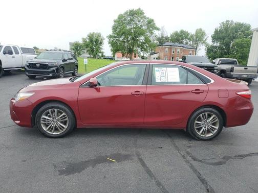 2016 Toyota Camry SE