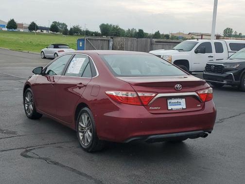 2016 Toyota Camry SE